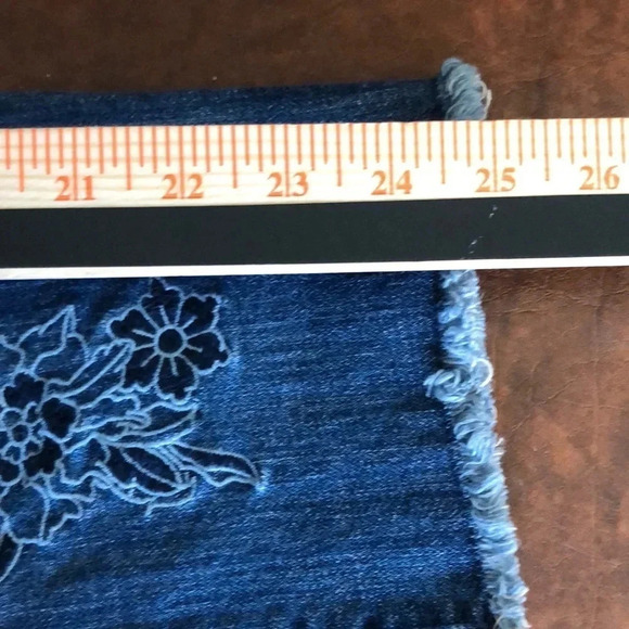 LOFT Embroidered Crop Jeans - Picture 9 of 9